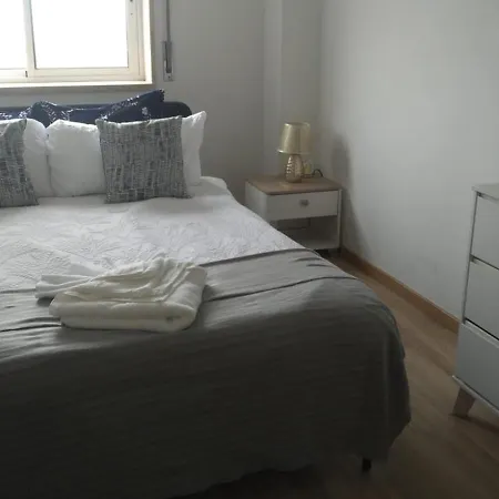 Luxury With 4 Bedrooms アパート リスボン