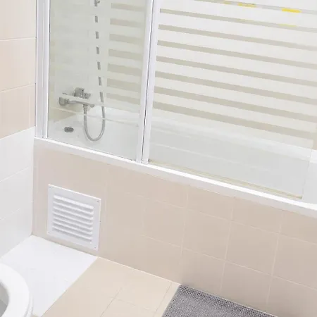 Spacious With 4 Bedrooms Apartment Lisbon