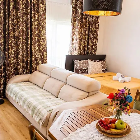 Spacious With 4 Bedrooms *